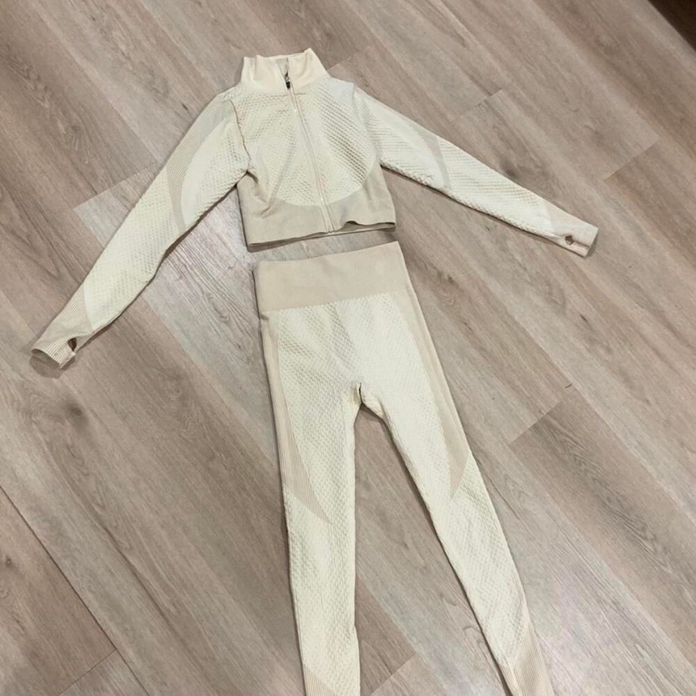 Off-white Women's Cream and White Leggings